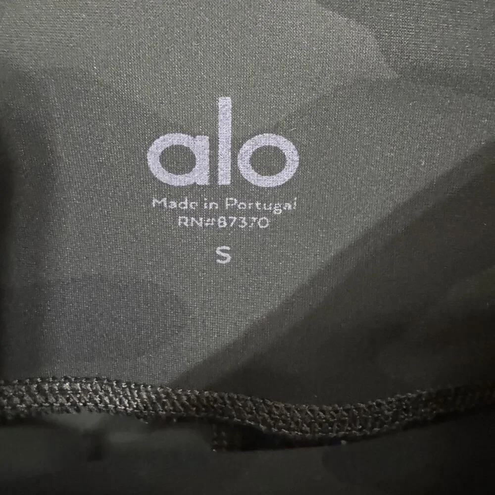 Alo Yoga High-Waist Camo Vapor Legging Color- gray camouflage size small